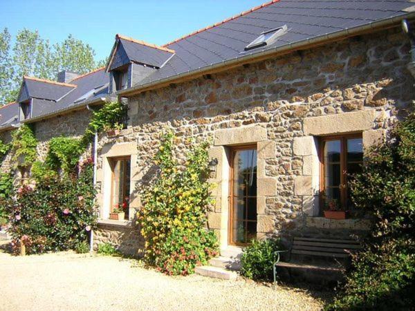 Gites Les Villes Briend Pluduno Exterior photo